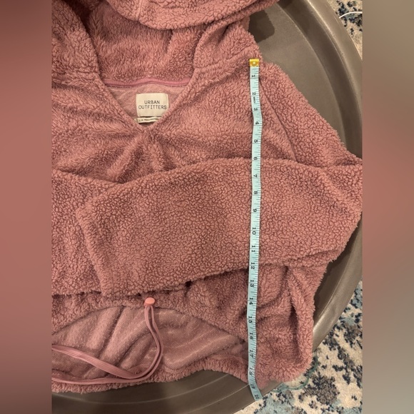 Urban Outfitters Cropped Sherpa Fleece V-Neck Hoodie Pullover- Lilac- Large - Picture 12 of 12